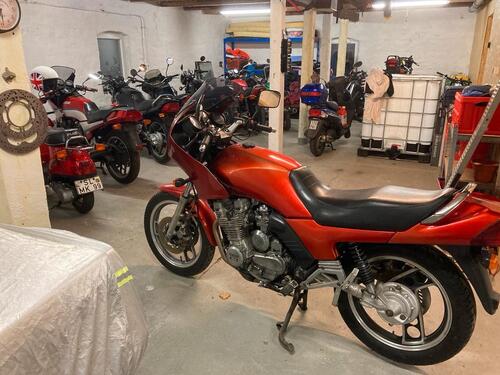 Foto - Stellplatz für Motorrad zu vermieten