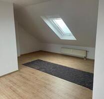 Frisch renovierte 1,5 -Raum-Wohnung im Dachgeschoss in Halberstadt