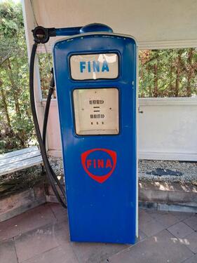 Foto - Hochmodell Beckmeter-Benzinpumpe, Fina-Patina-Pumpe Zapfsäule