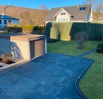 Gepflegtes Einfamilienhaus mit Bauplatz in Siegen-Niederschelden