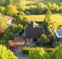 Großzügiges Einfamilienhaus in attraktiver Süd- Hanglage - Aukrug