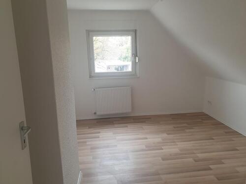 Foto - Kleine Wohnung im Dachgeschoss zu vermieten