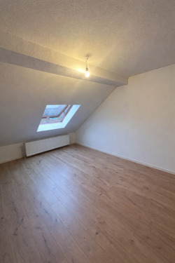 Foto - Renovierte DG-Wohnung mit Balkon in Michael-Kazmierczak Str.