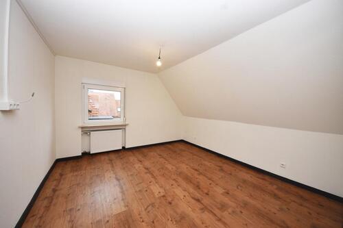 Foto - 4 Zimmer Dachgeschoßwohnung zur Miete in Großostheim