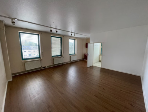 Foto - Großzügig geschnittene 1-Zimmer-Wohnung - direkt vom Eigentümer! [HMR-O57E07]