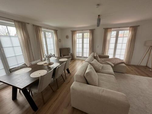 Foto - Voll möblierte 3 Zimmer Wohnung mit großer Terrasse u. Stellplatz