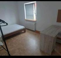 WG Zimmer, Mietwohnung - 230,00&nbsp;EUR Kaltmiete, ca.&nbsp; 65,00&nbsp;m&sup2; in Bayreuth (PLZ: 95447) Altstadt