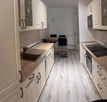 Luxuswohnung mit großer Terrasse und privatem Parkplatz. - Berlin Reinickendorf