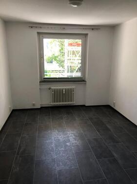 Foto - Sanierungsbedürftige 2-Zimmer Wohnung zu verkaufen