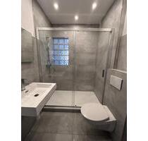 Modernisierte 2-Zimmer-Wohnung mit Einbauküche und Balkon - Bad Pyrmont