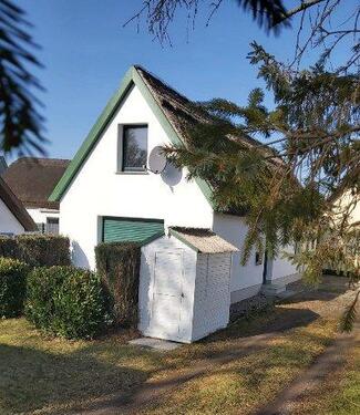 Foto - Reetdachhaus auf Mönchgut (Rügen) mit Boddenblick zu verkaufen