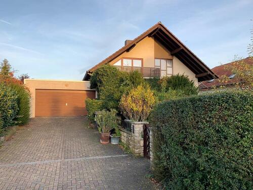 Foto - Großzügiges Haus mit Einliegerwohnung & Fernblick