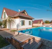 Großes Ferienhaus mit Pool für 6 Personen am Balaton - Dresden