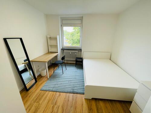 Foto - Vollmöbliertes Mitarbeiterzimmer ab 1.3. verfügbar