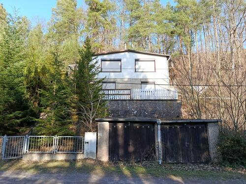 Foto - Idyllisches Waldgrundstück mit 2 Häusern & Kamin – Rückzugsort!