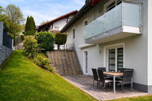 Foto - Großzügige 3,5-Zimmer-Wohnung mit Garten, zwei Terrassen & Garage
