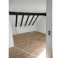 2-Zimmer Single Dachgeschoss Wohnung - Bruchköbel