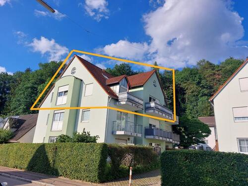 Foto - Familiengerechte 5-Zimmer Maisonette-Wohnung mit viel Platz