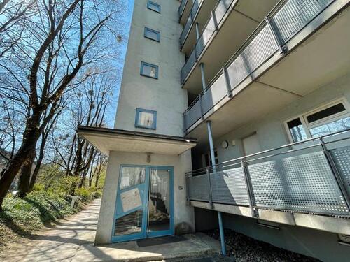 Foto - Sanierte 3-Zimmer-Wohnung mit 2 Balkonen und Einbauküche