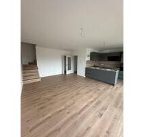 Helle 4-5 Zimmer-Wohnung über 3 Etagen, ruhig und naturnah - Wiesentheid