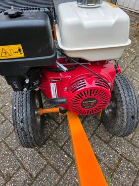 Foto - Honda 390 cm³ 015736086707 - 1.200,00&nbsp;EUR Miete,