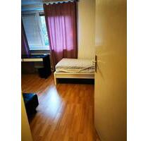 Ein schlafzimmer - 600,00&nbsp;EUR Kaltmiete, ca.&nbsp; 18,00&nbsp;m&sup2; in München (PLZ: 80689) Pasing-Obermenzing