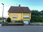 Foto - freistehendes Einfamilienhaus in Diefflen in ruhiger Lage