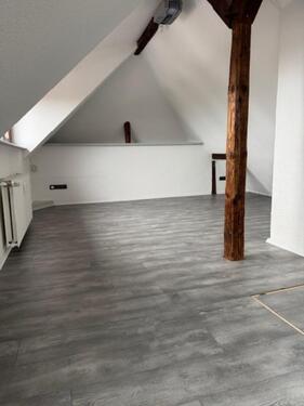 Foto - Isernhagen NB - Attrakt. komp. renov. 1 Zi.-DG-Wohng.