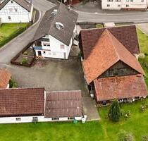 Zweifamilienhaus mit großem Hof, Garten, Scheune & Werkstatt - Flörsbachtal