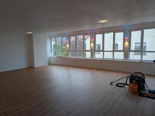 Foto - Heller 86 m² Gewerberaum (frisch renoviert) z.B Atelier oder Yoga