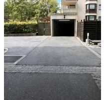 Sicherer Duplex- Tiefgaragenstellplatz in der Fürther Südstadt