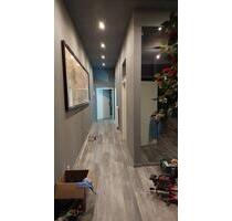 3 Wohnungen Mietkauf möglich - 430.000,00 EUR Kaufpreis, ca. 230,00 m² in Porta Westfalica (PLZ: 32457) 3 Wohnungen Mietkauf möglich - 430.000,00 EUR Kaufpreis, ca. 230,00 m² in Porta Westfalica (PLZ: 32457)