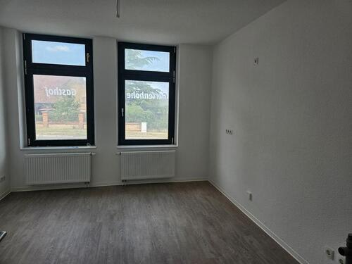 Foto - Schön sanierte 2-Raum-Wohnung, Stellplatz, großes Grundstück
