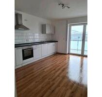 Helle 3 Zimmerwohnung im OG mit wunderschönem großen Balkon - Mengkofen