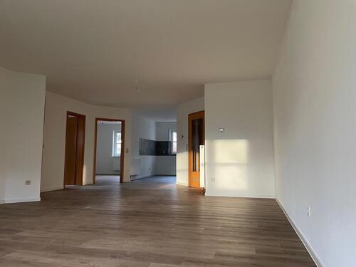 Foto - Wohnung 3 Zimmer KB Gäste-WC, zu vermieten