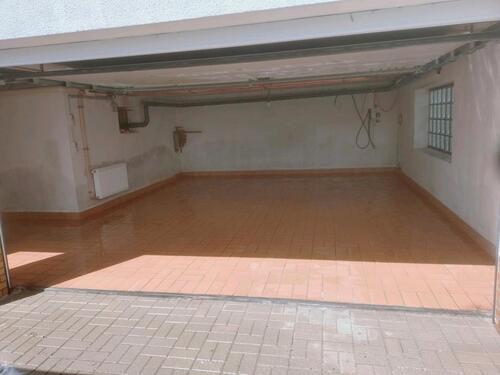 Foto - Doppelgarage - 250,00&nbsp;EUR Miete,