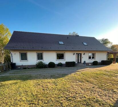 Foto - Großzügiges Familienhaus - 239.000,00 EUR Kaufpreis,