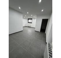 2,5 Zimmerwohnung im Erdgeschoss in Wallstadt mit Gartenanteil - Mannheim Feudenheim