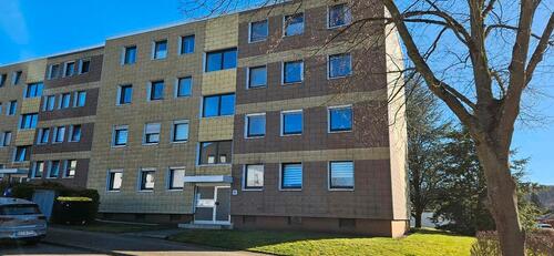 Foto - Frisch renovierte 3-Zi.-Whg mit Südbalkon, Wannenbad, EBK