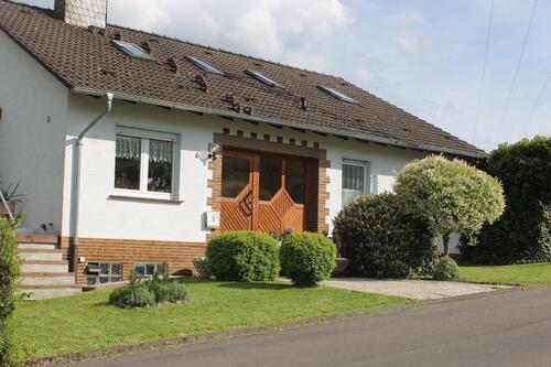 Foto - Einfamilienhaus zum Kaufen in Knüllwald