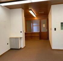 Büroraum, kleines Lager incl. WC und ein Stellplatz - Mönchengladbach Süd