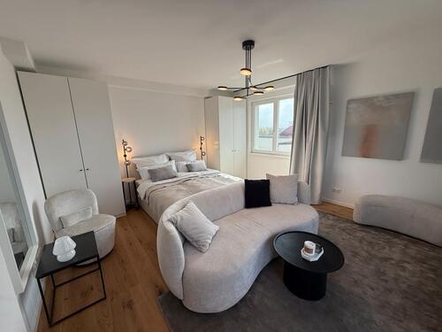 Foto - Luxus-Studio mit 8m² Dachterrasse & Design-Möbeln