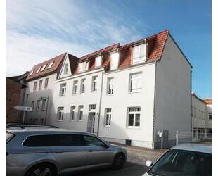 Schöne 3 Zimmer DG Wohnung Nähe Pferdemarkt in Güstrow