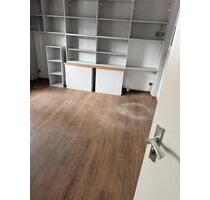 Büro mit Küche , Toilette, Terrasse in Solingen Vockert