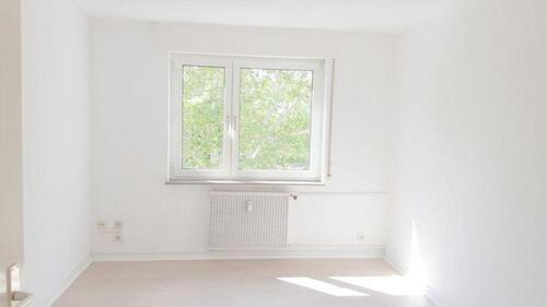 Foto - Sehr schöne, helle 2 Zi - mit Einbauküche, Autoabstellplatz und Balkon in Ludwigsburg