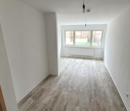 Foto - Gartenfreunde aufgepasst: 2-Zimmer-Wohnung im Grünen - ideal für Berufstätige oder Ruheständler!