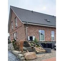 Doppelhaushälfte in Ostseenähe - 1.650,00&nbsp;EUR Kaltmiete, ca.&nbsp; 145,00&nbsp;m&sup2; in Steinbergkirche (PLZ: 24972)