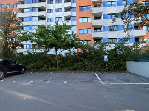 Foto - Wir lösen Ihr Parkplatzproblem!