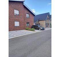 Neubau - Erdgeschosswohnung mit 2 Stellplätzen, Garten in Gangelt