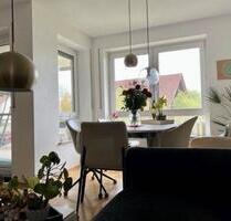 Sonnige Wohnung mit Balkon(11 m²), Einbauküche und Tiefgarage - Herbrechtingen